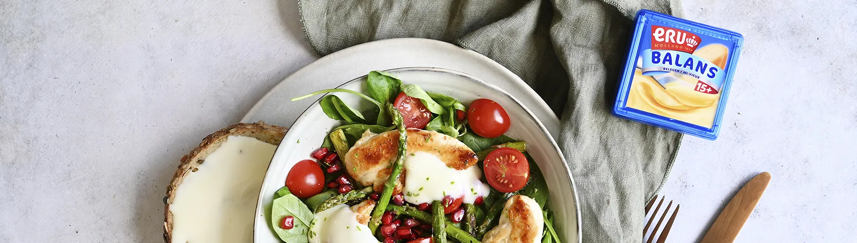Maaltijdsalade krokante kip met magere dressing