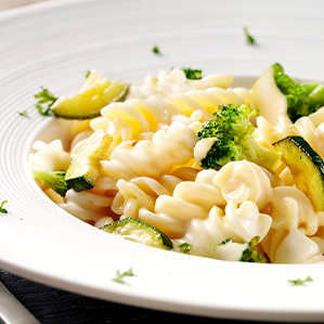 Fusilli met romige brie, broccoli en courgette