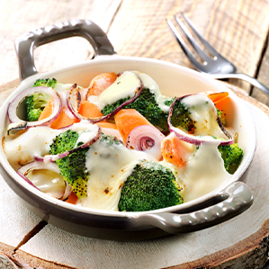 Gegratineerde groenteschotel met brie